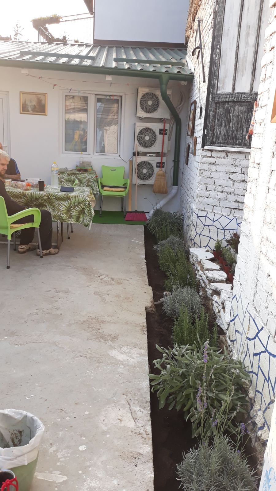 izdavanje - NOVI SAD - TELEP - 9102063
