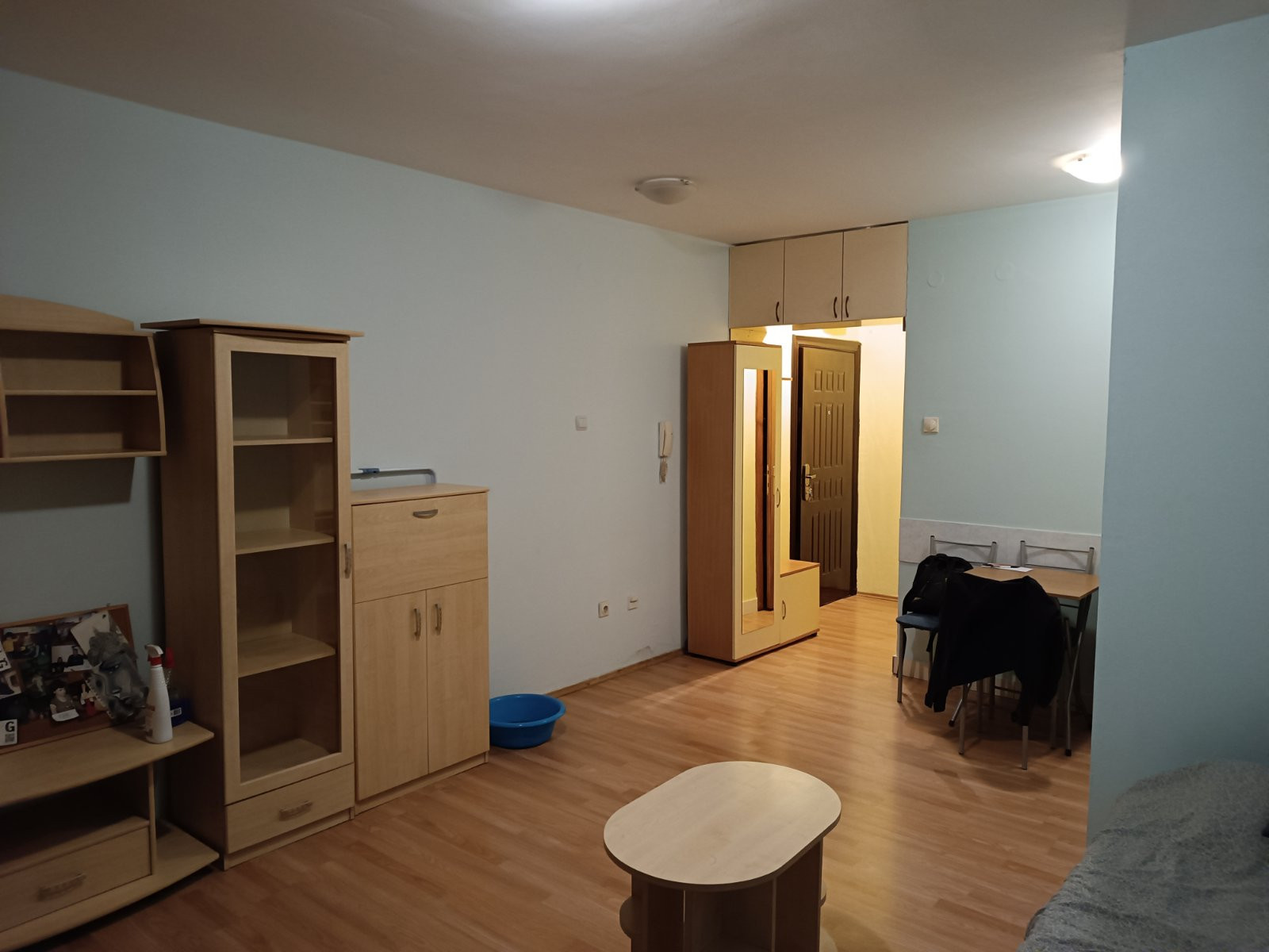 izdavanje - NOVI SAD - ŠIRI CENTAR - 9102479