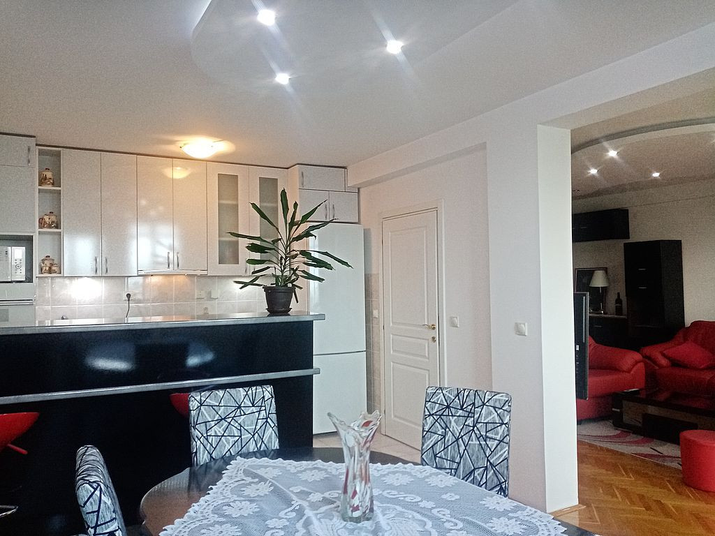 stan NOVI SAD - BULEVAR - 1054259