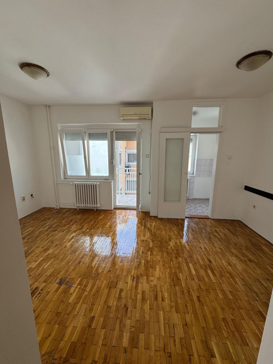 stan NOVI SAD - CENTAR - 1058161