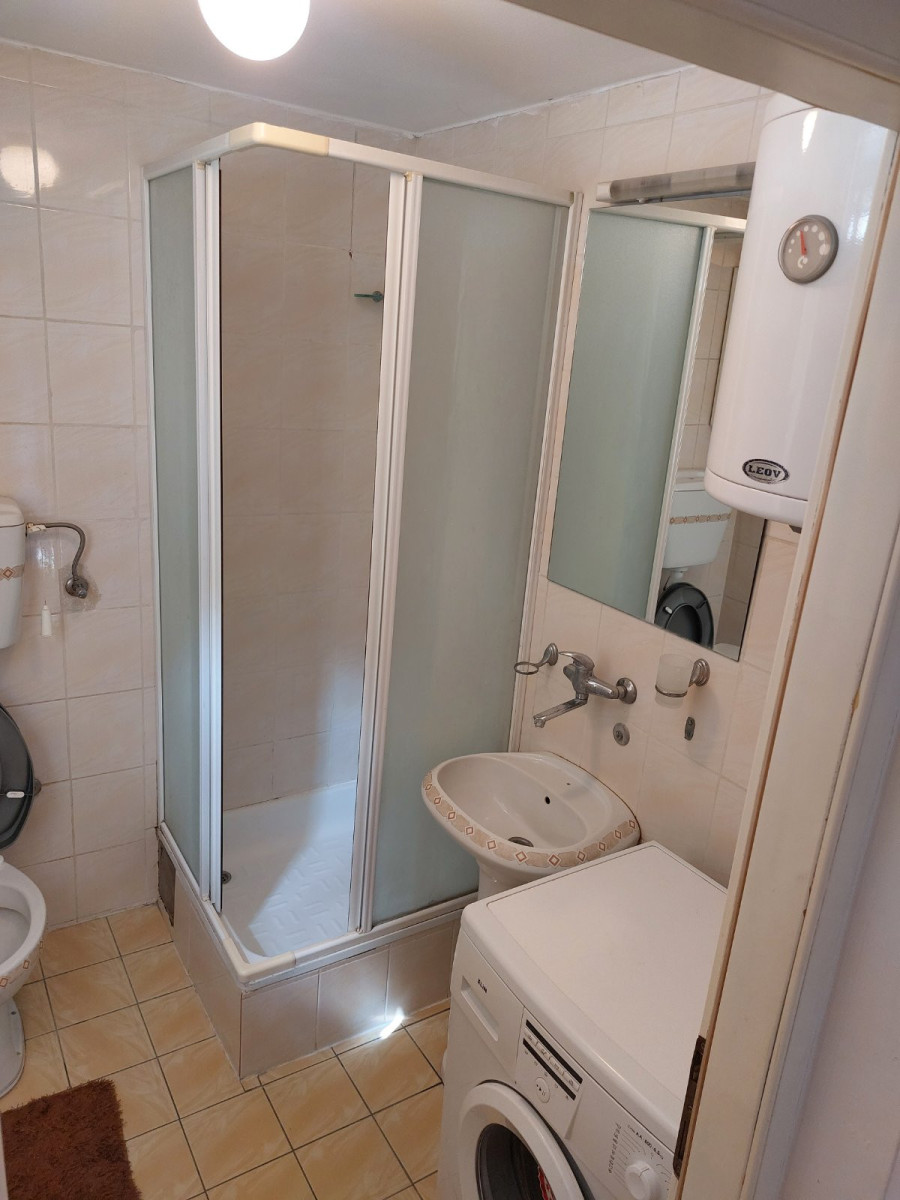 stan NOVI SAD - ŠIRI CENTAR - 1058358