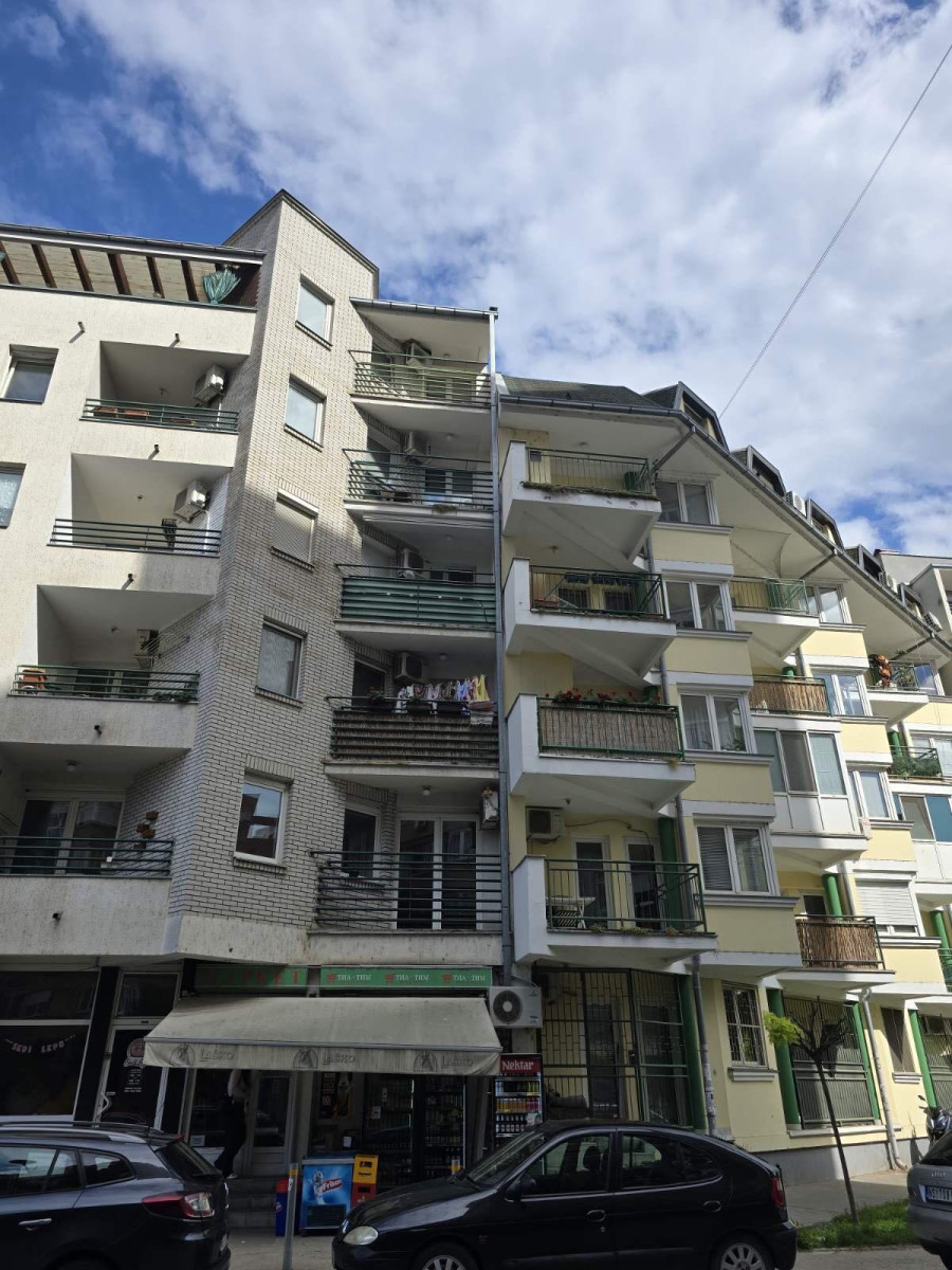 stan NOVI SAD - BULEVAR - 1058458