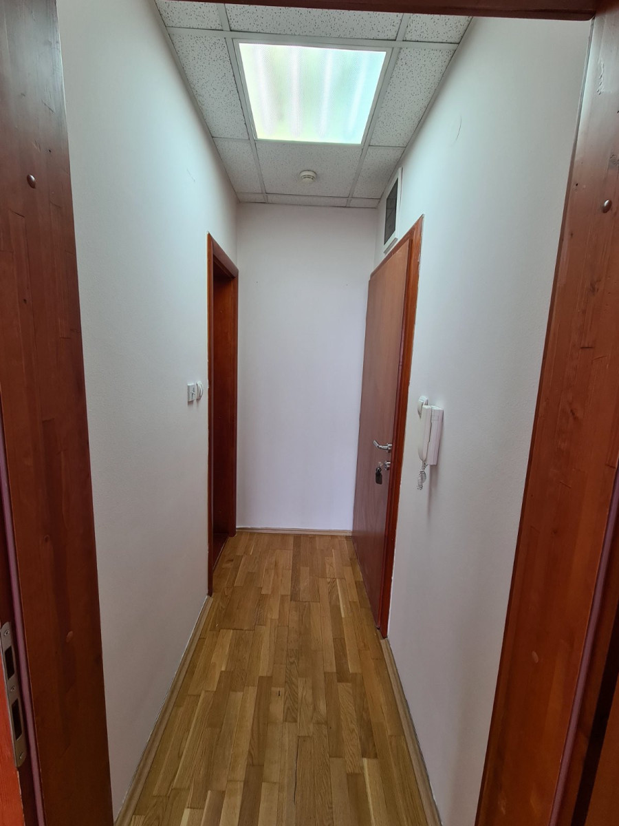 stan NOVI SAD - BULEVAR - 1058741